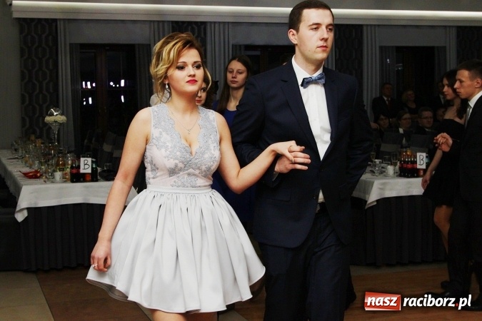 Zdjęcie w galerii na portalu naszraciborz.pl: Sezon studniówkowy trwa - dziś w Bravo bawi się Mechanik FOTO i WIDEO wiadomości z regionu