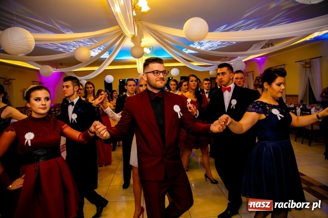 Zdjęcie w galerii na portalu naszraciborz.pl: Gastronomicy, hotelarze i technicy analitycy na studniówce w Anielskim Młynie  wiadomości z regionu