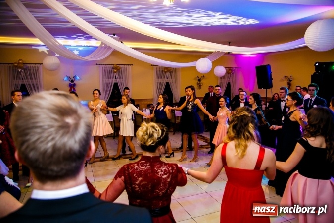 Zdjęcie w galerii na portalu naszraciborz.pl: Gastronomicy, hotelarze i technicy analitycy na studniówce w Anielskim Młynie  wiadomości z regionu