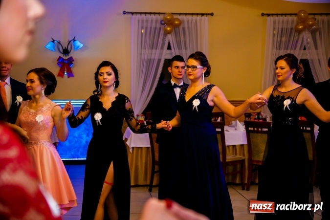 Zdjęcie w galerii na portalu naszraciborz.pl: Gastronomicy, hotelarze i technicy analitycy na studniówce w Anielskim Młynie  wiadomości z regionu