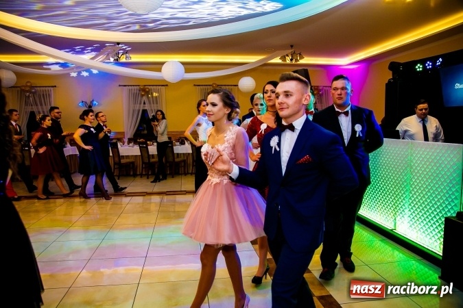 Zdjęcie w galerii na portalu naszraciborz.pl: Gastronomicy, hotelarze i technicy analitycy na studniówce w Anielskim Młynie  wiadomości z regionu