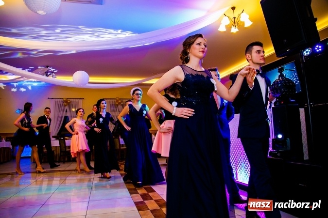 Zdjęcie w galerii na portalu naszraciborz.pl: Gastronomicy, hotelarze i technicy analitycy na studniówce w Anielskim Młynie  wiadomości z regionu