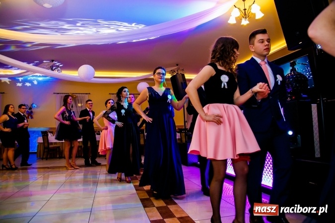 Zdjęcie w galerii na portalu naszraciborz.pl: Gastronomicy, hotelarze i technicy analitycy na studniówce w Anielskim Młynie  wiadomości z regionu