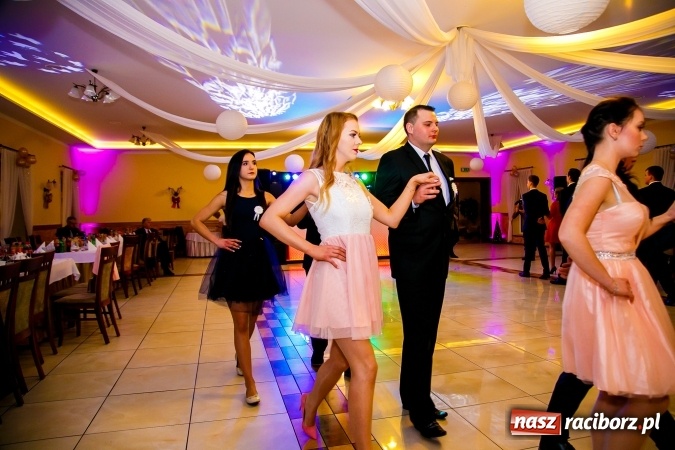 Zdjęcie w galerii na portalu naszraciborz.pl: Gastronomicy, hotelarze i technicy analitycy na studniówce w Anielskim Młynie  wiadomości z regionu