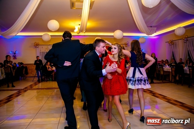 Zdjęcie w galerii na portalu naszraciborz.pl: Gastronomicy, hotelarze i technicy analitycy na studniówce w Anielskim Młynie  wiadomości z regionu