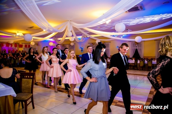 Zdjęcie w galerii na portalu naszraciborz.pl: Gastronomicy, hotelarze i technicy analitycy na studniówce w Anielskim Młynie  wiadomości z regionu