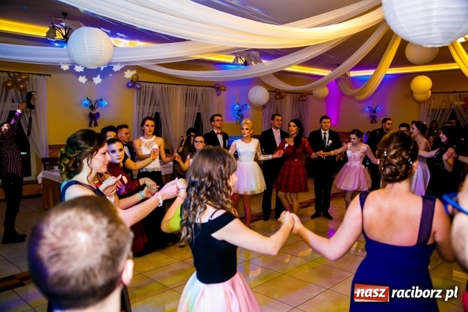 Zdjęcie w galerii na portalu naszraciborz.pl: Gastronomicy, hotelarze i technicy analitycy na studniówce w Anielskim Młynie  wiadomości z regionu