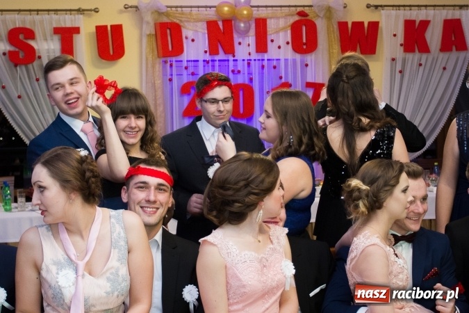 Zdjęcie w galerii na portalu naszraciborz.pl: Gastronomicy, hotelarze i technicy analitycy na studniówce w Anielskim Młynie  wiadomości z regionu