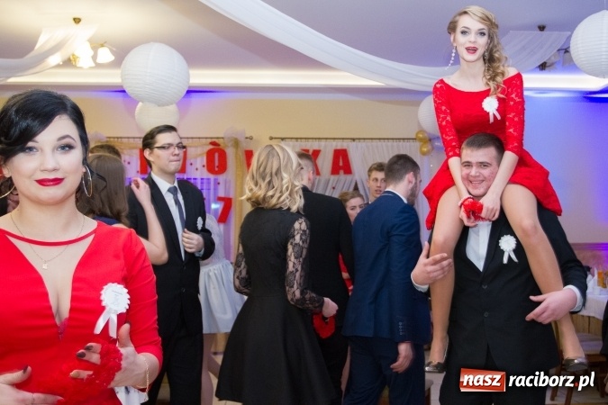 Zdjęcie w galerii na portalu naszraciborz.pl: Gastronomicy, hotelarze i technicy analitycy na studniówce w Anielskim Młynie  wiadomości z regionu