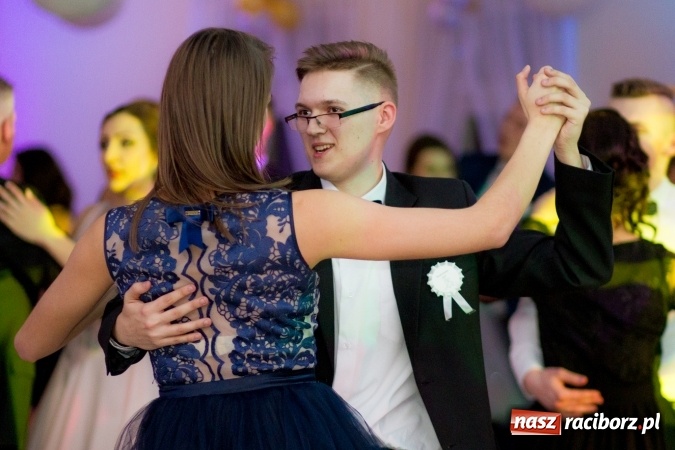 Zdjęcie w galerii na portalu naszraciborz.pl: Gastronomicy, hotelarze i technicy analitycy na studniówce w Anielskim Młynie  wiadomości z regionu