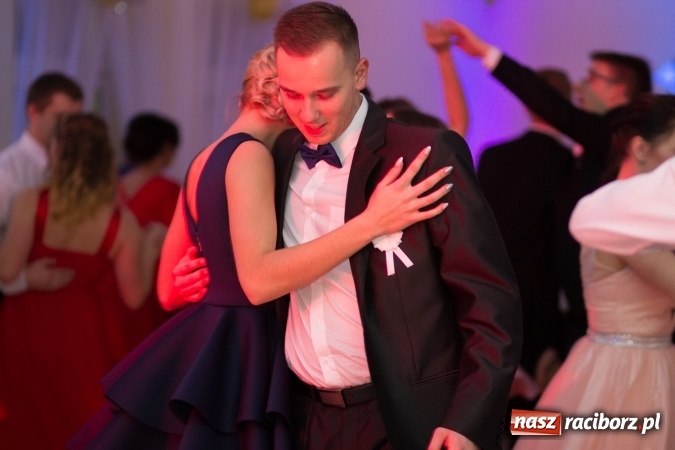 Zdjęcie w galerii na portalu naszraciborz.pl: Gastronomicy, hotelarze i technicy analitycy na studniówce w Anielskim Młynie  wiadomości z regionu