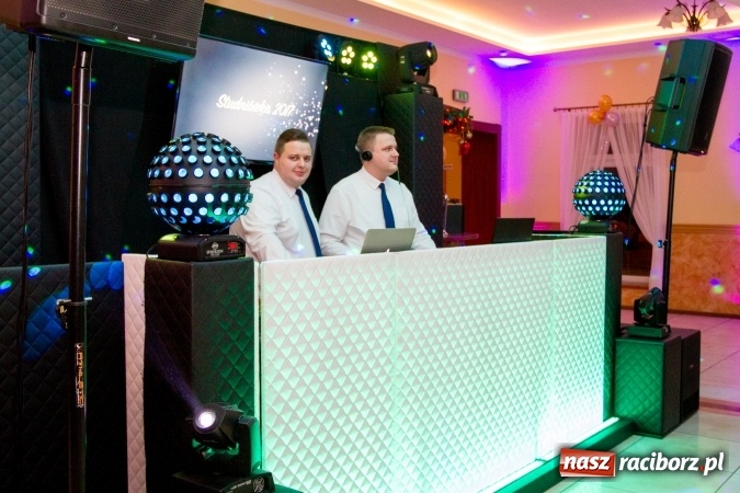 Zdjęcie w galerii na portalu naszraciborz.pl: Gastronomicy, hotelarze i technicy analitycy na studniówce w Anielskim Młynie  wiadomości z regionu