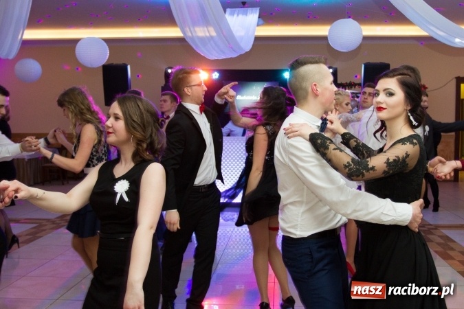 Zdjęcie w galerii na portalu naszraciborz.pl: Gastronomicy, hotelarze i technicy analitycy na studniówce w Anielskim Młynie  wiadomości z regionu