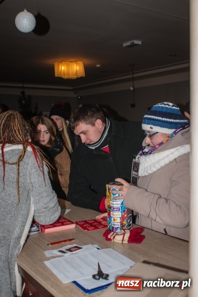 Zdjęcie w galerii na portalu naszraciborz.pl: XXV Finał Wielkiej Orkiestry Świątecznej Pomocy: 80 wolontariuszy na ulicach Raciborza wiadomości z regionu