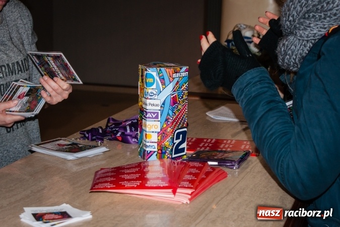 Zdjęcie w galerii na portalu naszraciborz.pl: XXV Finał Wielkiej Orkiestry Świątecznej Pomocy: 80 wolontariuszy na ulicach Raciborza wiadomości z regionu