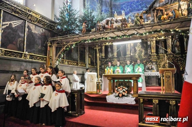 Zdjęcie w galerii na portalu naszraciborz.pl: Polska błogosławiona z raciborskiego zamku  wiadomości z regionu