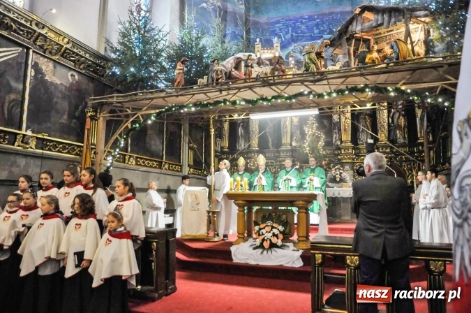 Zdjęcie w galerii na portalu naszraciborz.pl: Polska błogosławiona z raciborskiego zamku  wiadomości z regionu