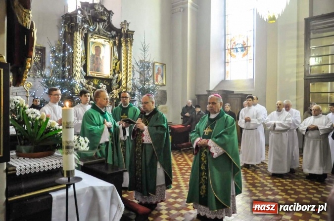 Zdjęcie w galerii na portalu naszraciborz.pl: Polska błogosławiona z raciborskiego zamku  wiadomości z regionu