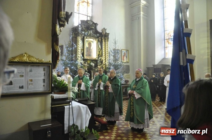 Zdjęcie w galerii na portalu naszraciborz.pl: Polska błogosławiona z raciborskiego zamku  wiadomości z regionu