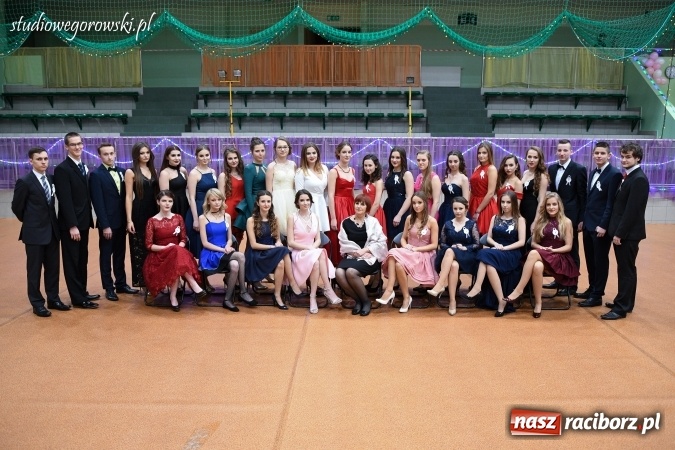 Zdjęcie w galerii na portalu naszraciborz.pl: Szalona studniówka maturzystów Kasprowicza  wiadomości z regionu