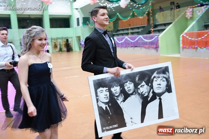 Zdjęcie w galerii na portalu naszraciborz.pl: Szalona studniówka maturzystów Kasprowicza  wiadomości z regionu