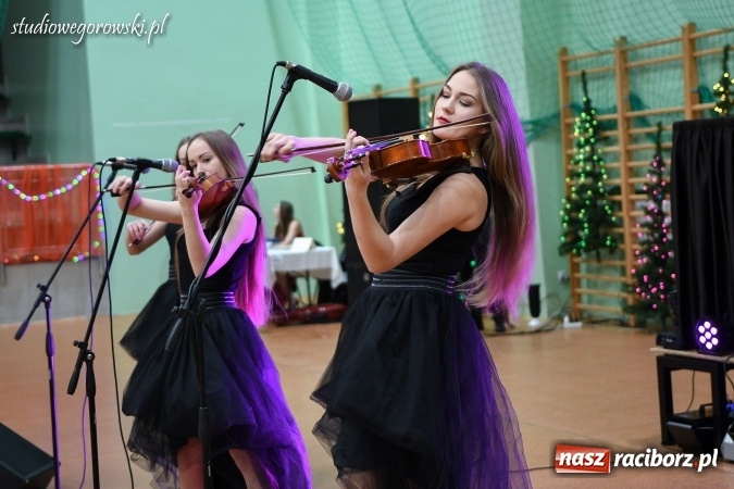 Zdjęcie w galerii na portalu naszraciborz.pl: Szalona studniówka maturzystów Kasprowicza  wiadomości z regionu