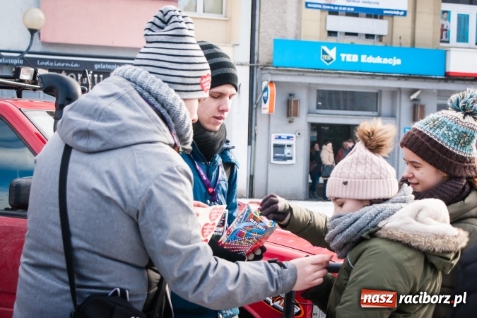 Zdjęcie w galerii na portalu naszraciborz.pl: Raciborski Klub Off-Road SRC 4x4 wspierał Wielką Orkiestrę Świątecznej Pomocy wiadomości z regionu