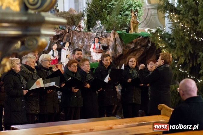 Zdjęcie w galerii na portalu naszraciborz.pl: Krzanowicki wiecz&oacute;r kolęd FOTOREPORTAŻ wiadomości z regionu