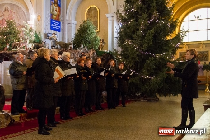 Zdjęcie w galerii na portalu naszraciborz.pl: Krzanowicki wiecz&oacute;r kolęd FOTOREPORTAŻ wiadomości z regionu