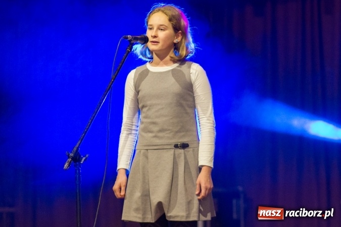 Zdjęcie w galerii na portalu naszraciborz.pl: Krzanowicki wiecz&oacute;r kolęd FOTOREPORTAŻ wiadomości z regionu