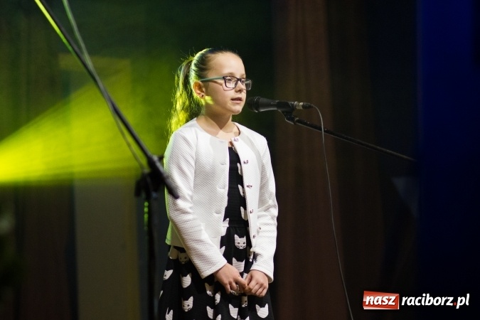 Zdjęcie w galerii na portalu naszraciborz.pl: Krzanowicki wiecz&oacute;r kolęd FOTOREPORTAŻ wiadomości z regionu