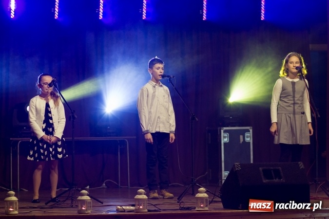 Zdjęcie w galerii na portalu naszraciborz.pl: Krzanowicki wiecz&oacute;r kolęd FOTOREPORTAŻ wiadomości z regionu