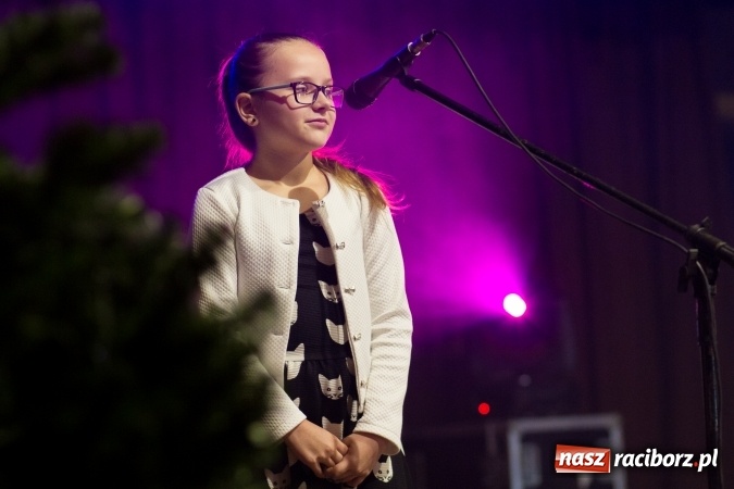 Zdjęcie w galerii na portalu naszraciborz.pl: Krzanowicki wiecz&oacute;r kolęd FOTOREPORTAŻ wiadomości z regionu