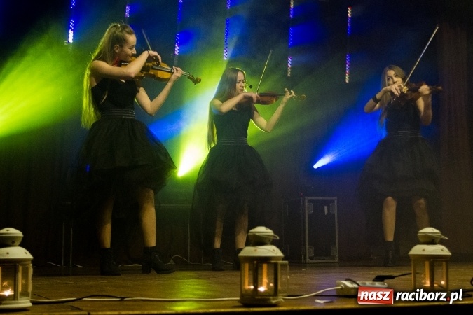 Zdjęcie w galerii na portalu naszraciborz.pl: Krzanowicki wiecz&oacute;r kolęd FOTOREPORTAŻ wiadomości z regionu