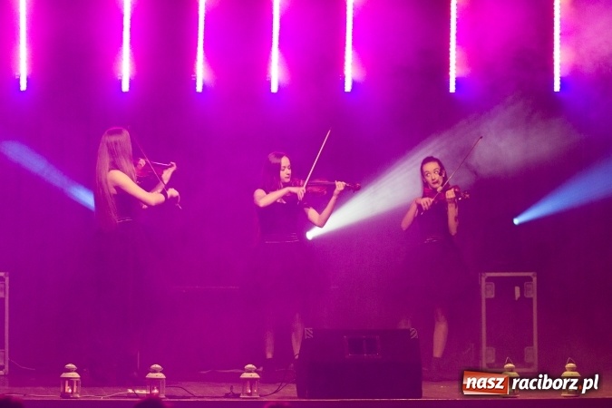 Zdjęcie w galerii na portalu naszraciborz.pl: Krzanowicki wiecz&oacute;r kolęd FOTOREPORTAŻ wiadomości z regionu