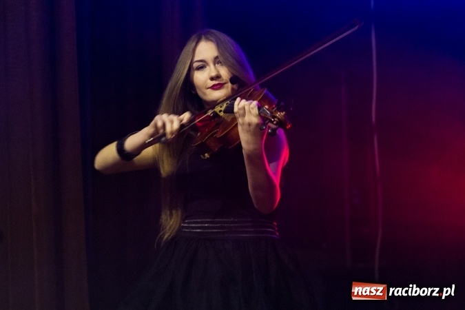 Zdjęcie w galerii na portalu naszraciborz.pl: Krzanowicki wiecz&oacute;r kolęd FOTOREPORTAŻ wiadomości z regionu