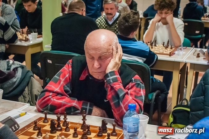 Zdjęcie w galerii na portalu naszraciborz.pl: Specjalny Ośrodek dla Niesłyszących i Słabosłyszących areną zmagań szachistów. Stawką puchar prezydenta wiadomości z regionu