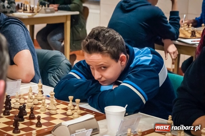 Zdjęcie w galerii na portalu naszraciborz.pl: Specjalny Ośrodek dla Niesłyszących i Słabosłyszących areną zmagań szachistów. Stawką puchar prezydenta wiadomości z regionu