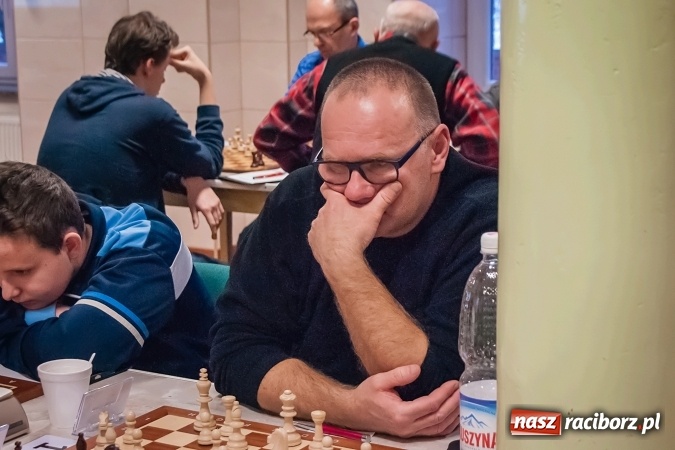 Zdjęcie w galerii na portalu naszraciborz.pl: Specjalny Ośrodek dla Niesłyszących i Słabosłyszących areną zmagań szachistów. Stawką puchar prezydenta wiadomości z regionu