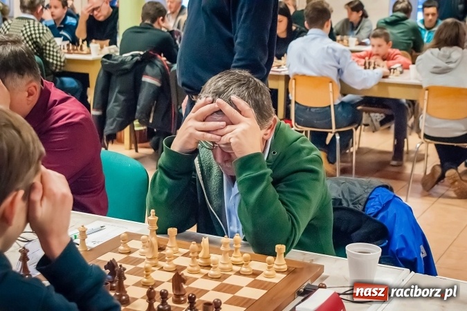 Zdjęcie w galerii na portalu naszraciborz.pl: Specjalny Ośrodek dla Niesłyszących i Słabosłyszących areną zmagań szachistów. Stawką puchar prezydenta wiadomości z regionu