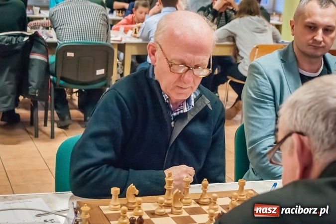 Zdjęcie w galerii na portalu naszraciborz.pl: Specjalny Ośrodek dla Niesłyszących i Słabosłyszących areną zmagań szachistów. Stawką puchar prezydenta wiadomości z regionu