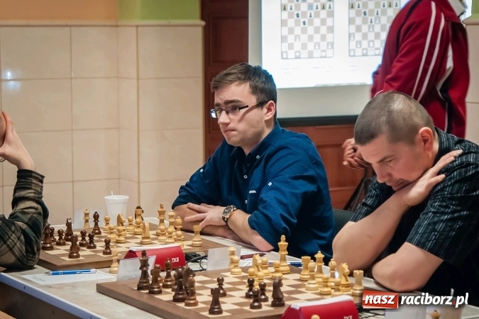 Zdjęcie w galerii na portalu naszraciborz.pl: Specjalny Ośrodek dla Niesłyszących i Słabosłyszących areną zmagań szachistów. Stawką puchar prezydenta wiadomości z regionu