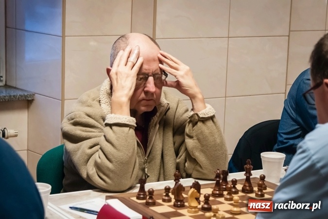 Zdjęcie w galerii na portalu naszraciborz.pl: Specjalny Ośrodek dla Niesłyszących i Słabosłyszących areną zmagań szachistów. Stawką puchar prezydenta wiadomości z regionu