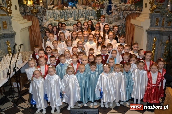 Zdjęcie w galerii na portalu naszraciborz.pl: Tworkowskie kolędowanie przy żłóbku  wiadomości z regionu