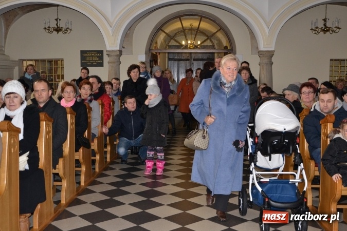 Zdjęcie w galerii na portalu naszraciborz.pl: Tworkowskie kolędowanie przy żłóbku  wiadomości z regionu