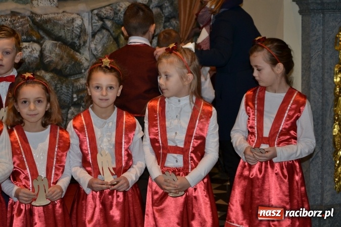 Zdjęcie w galerii na portalu naszraciborz.pl: Tworkowskie kolędowanie przy żłóbku  wiadomości z regionu
