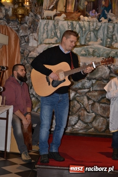 Zdjęcie w galerii na portalu naszraciborz.pl: Tworkowskie kolędowanie przy żłóbku  wiadomości z regionu