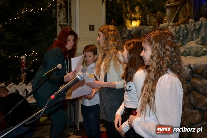 Zdjęcie w galerii na portalu naszraciborz.pl: Tworkowskie kolędowanie przy żłóbku  wiadomości z regionu