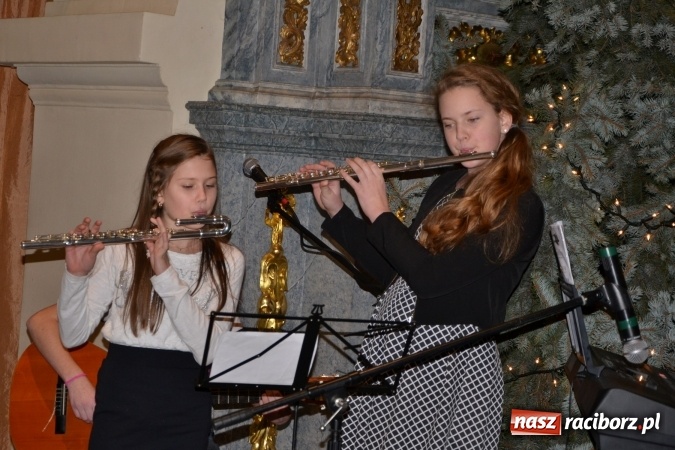 Zdjęcie w galerii na portalu naszraciborz.pl: Tworkowskie kolędowanie przy żłóbku  wiadomości z regionu
