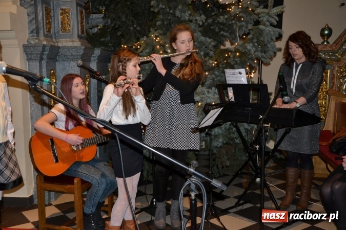 Zdjęcie w galerii na portalu naszraciborz.pl: Tworkowskie kolędowanie przy żłóbku  wiadomości z regionu